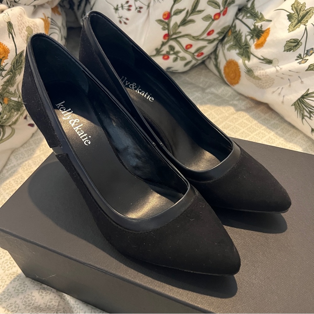 DSW KELLY & KATIE black pumps 7